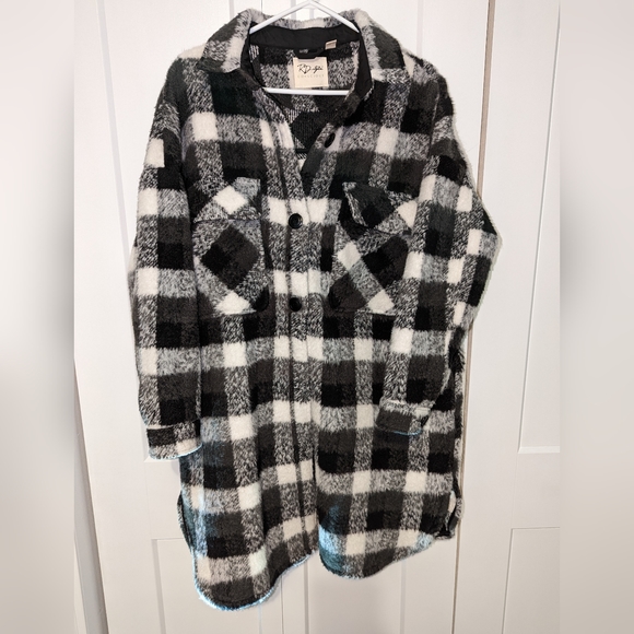 RD STYLE FUZZY PLAID JACKET - Picture 5 of 8